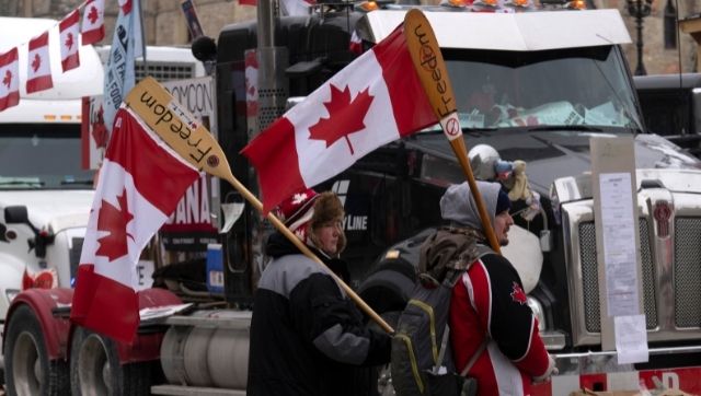 Tensions mount in Ottawa as Canada Police warn truckers to leave Tensions mount in Ottawa as Canada Police warn truckers to leave