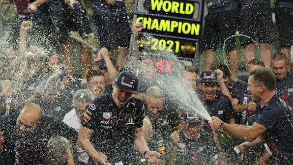 Red Bull Formula 1 team clinches new $500M title sponsorship with Oracle