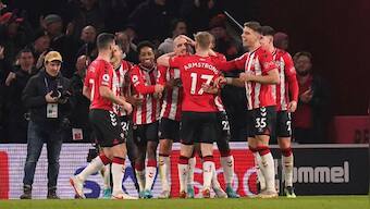 Premier League: Southampton push Norwich deeper into relegation trouble