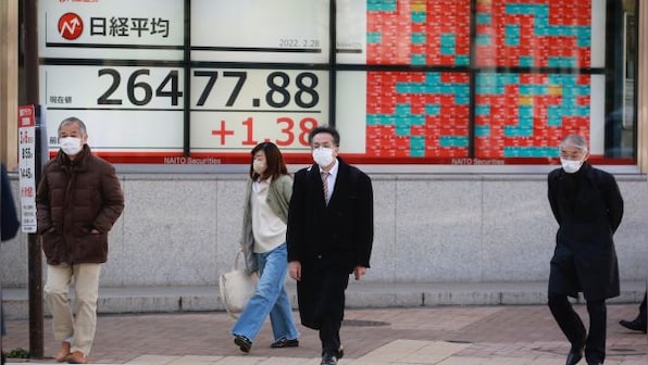 Ruble dives to record low; Russian central bank raises rate to 20%