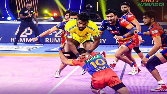 Pro Kabaddi League 2021-22: Raiders shine as UP Yoddha beat Tamil Thalaivas, Gujarat Giants outwit Telegu Titans Pro Kabaddi League 2021-22: Raiders shine as UP Yoddha beat Tamil Thalaivas, Gujarat Giants outwit Telegu Titans