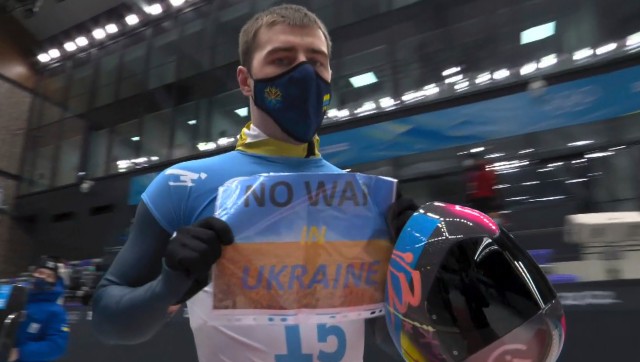 Beijing Winter Olympics 2022: Olympian flashes 'No War in Ukraine' sign after competing Beijing Winter Olympics 2022: Olympian flashes 'No War in Ukraine' sign after competing