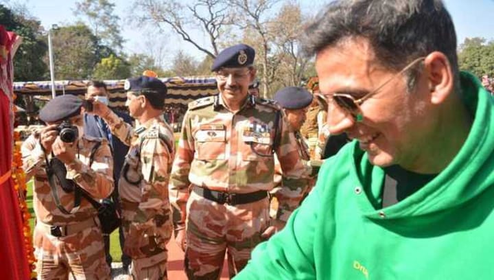 Actor Akshay Kumar visits ITBP camp at Dehradun, plays volleyball with Himveers