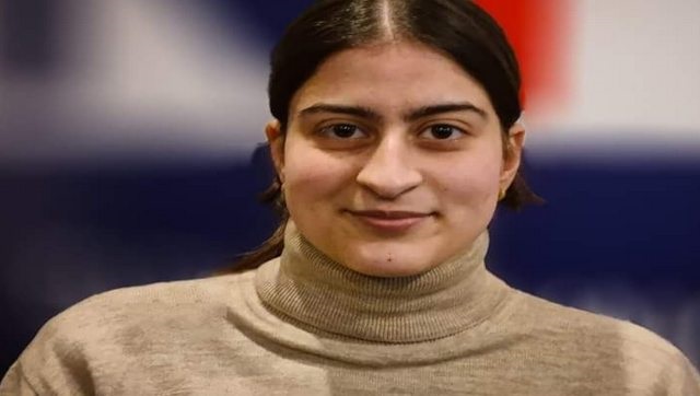 'Muslim by heart, not hijab': Class 12 topper from Kashmir on being trolled for not wearing headscarf 'Muslim by heart, not hijab': Class 12 topper from Kashmir on being trolled for not wearing headscarf