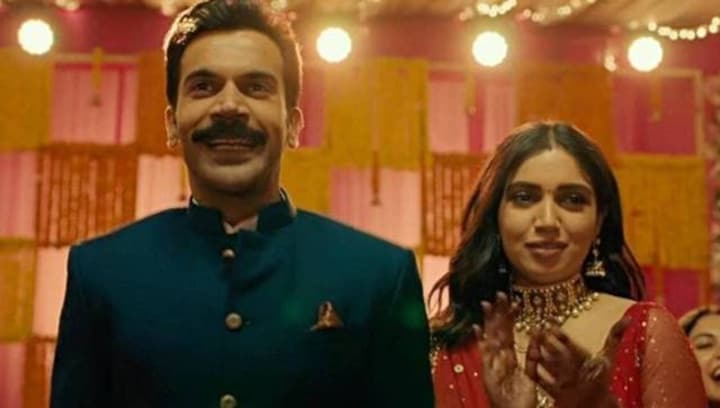Man watching Badhaai Do with partner shuts down homophobic trolls in theatre; here's what happened