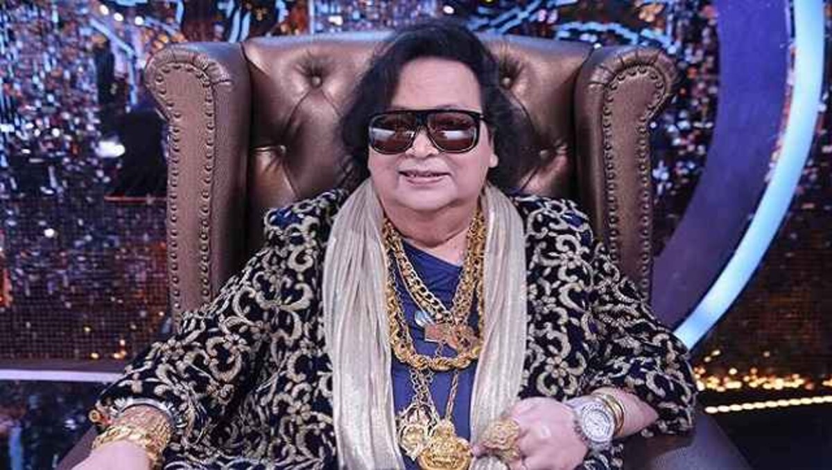 Reena Roy Porn Fuck Very Sexy - Reading Bappi Lahiri as a queer icon: From all the gold jewellery to the  defiant lyrics of his hits-Entertainment News , Firstpost