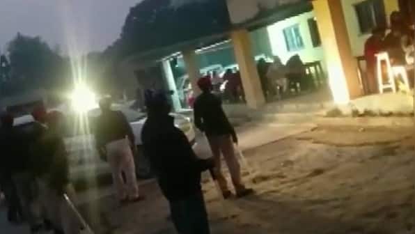 Bihar students write Class 12 Board exam infront of car headlights; netizens slam authorities for 'mismanagement'
