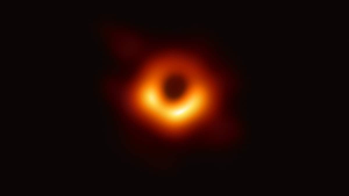 Astronomers spot ‘invisible’ black hole for the first time using Hubble Space Telescope – Firstpost