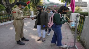 India records 27,409 new COVID-19 infections in 24 hours, active cases decline to 4,23,127