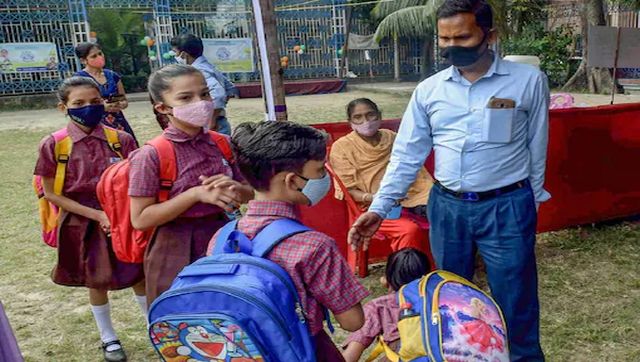 West Bengal: Schools reopened for primary and upper primary classes West Bengal: Schools reopened for primary and upper primary classes
