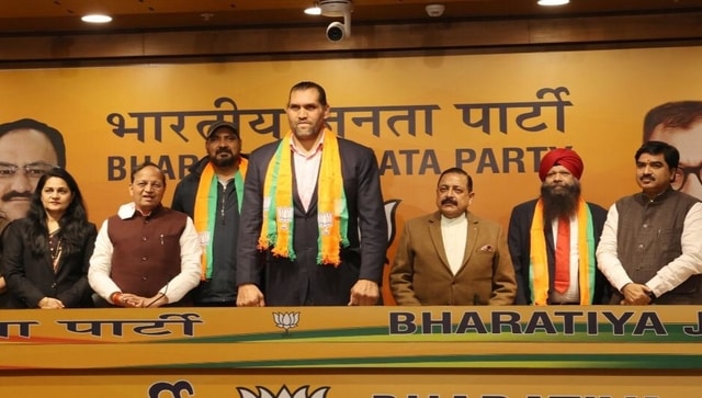 Punjab Assembly Elections 2022: Ex-WWE wrestler 'The Great Khali' joins BJP in political debut Punjab Assembly Elections 2022: Ex-WWE wrestler 'The Great Khali' joins BJP in political debut