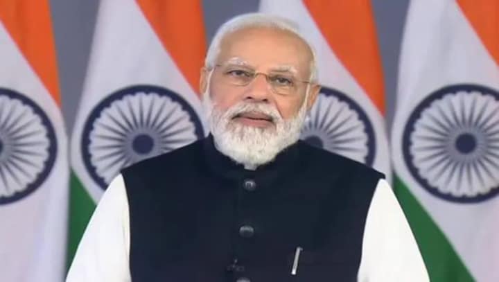 Unviable populist schemes by states can lead to Sri Lanka-like situation, senior bureaucrats tell PM Modi