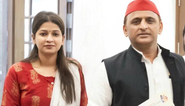 UP polls: SP fields woman arrested for waving black flags at Yogi from Lucknow North