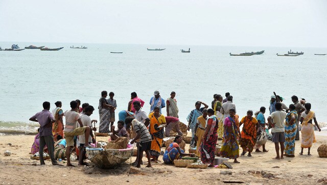 रामेश्वरम : श्रीलंकाई नौसेना के हमलों की निंदा करते हुए मछुआरों ने किया प्रदर्शन