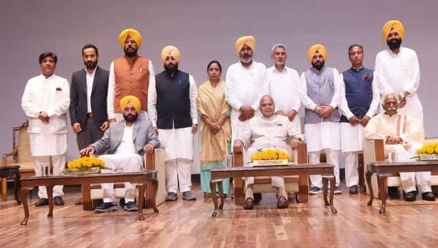 The 10 newly-inducted Punjab cabinet ministers. Twitter/@AamAadmiParty
