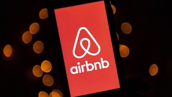 Thousands of Airbnb users send money to Ukrainian hosts through reservations