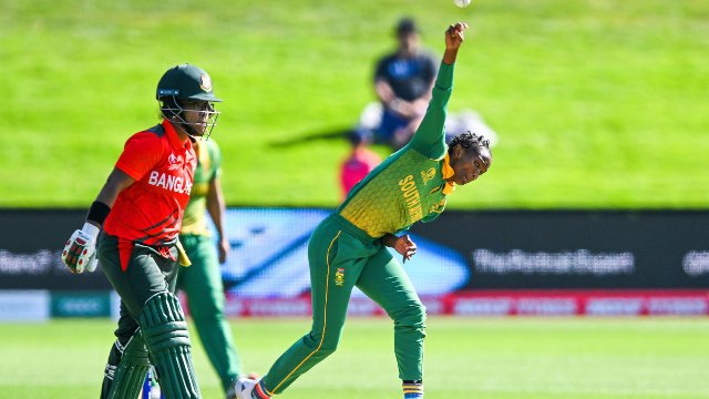 Women’s Cricket World Cup 2022: Ayabonga Khaka's four-for helps South Africa beat Bangladesh in opener Women’s Cricket World Cup 2022: Ayabonga Khaka's four-for helps South Africa beat Bangladesh in opener