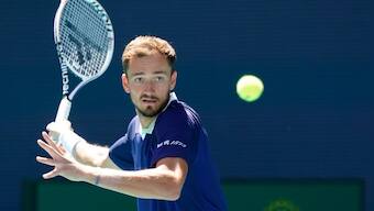 Miami Open 2022: Daniil Medvedev tops Andy Murray to open campaign, Naomi Osaka gets walkover into 4th round
