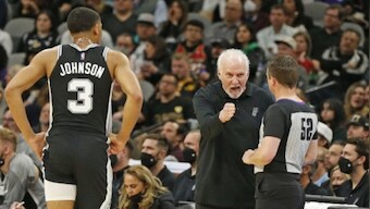 NBA: San Antonio Spurs coach Gregg Popovich mixes toughness and spirit to make history