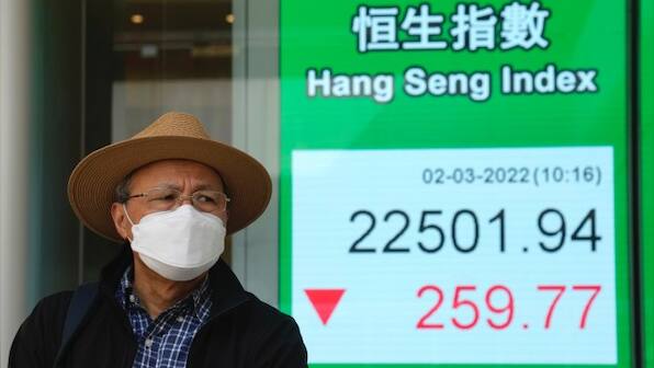 Oil tops $113 for first time since 2014, equities sink on Ukraine war fears