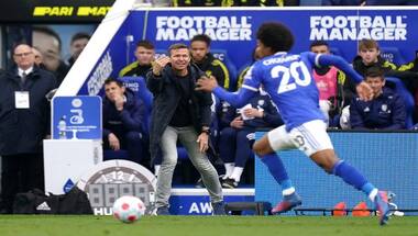 Premier League: Leeds beaten by Leicester in Jesse Marsch's first game as boss