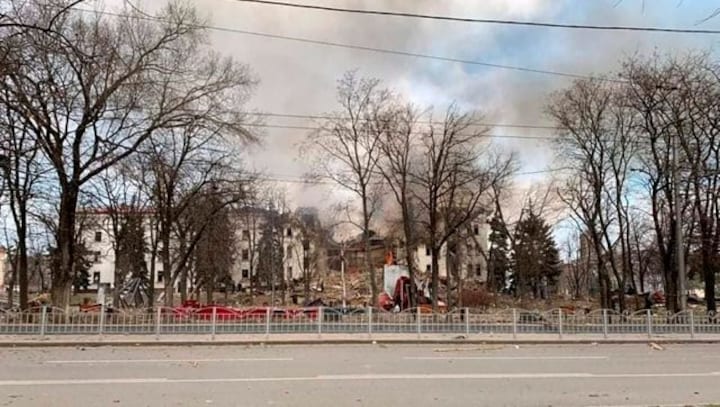 Ukraine crisis: Rescue workers search for survivors in theater rubble as Russian attacks continue