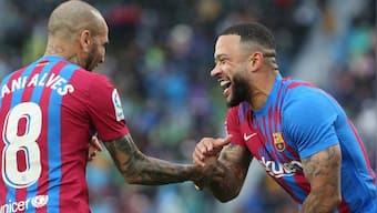 Memphis Depay joins Atletico Madrid from Barcelona for 3 million euros