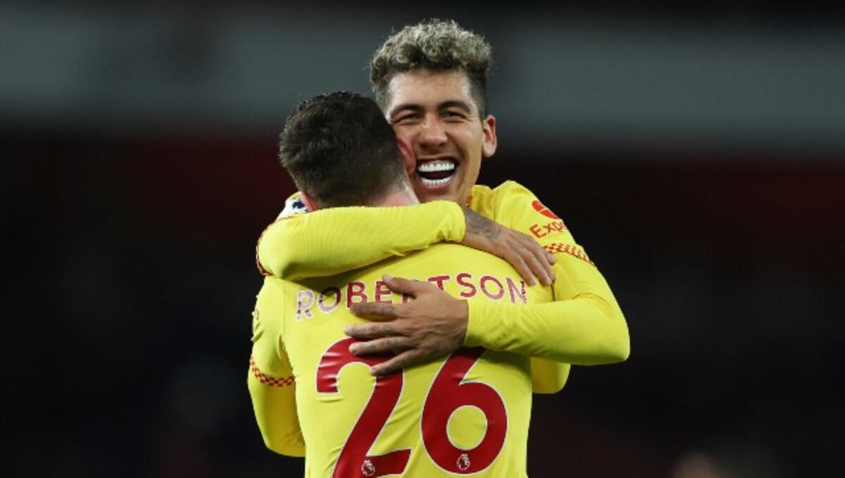 Firmino scores late as Liverpool beats Spurs to top Premier League