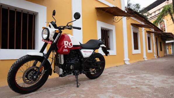 How different is the Royal Enfield Scram 411 from the Himalayan?