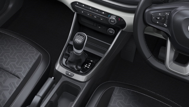 Tata Altroz DCA vs rivals - Which automatic transmission is best for you? Tata Altroz DCA vs rivals - Which automatic transmission is best for you?