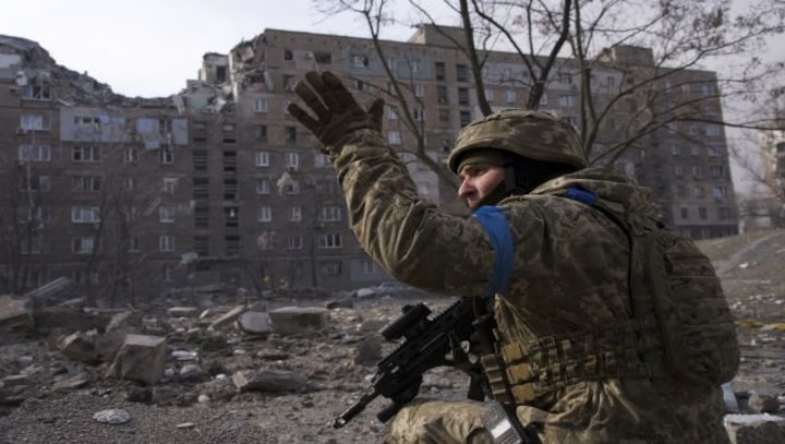 Ukraine crisis: Talks to resume as Russian strikes widen in western Ukraine