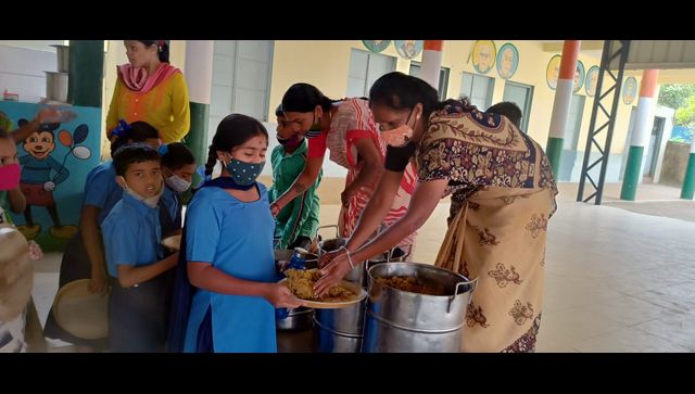 Akshaya Patra Foundation: A steaming bowl of dal, rice and the din of a bustling classroom Akshaya Patra Foundation: A steaming bowl of dal, rice and the din of a bustling classroom