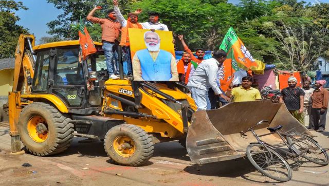 Couples gifted 'bulldozers' at mass wedding in Prayagraj; here's what happened Couples gifted 'bulldozers' at mass wedding in Prayagraj; here's what happened