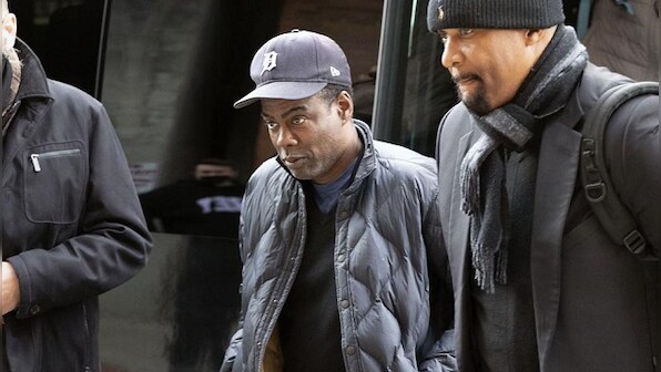 Chris Rock receives standing ovation at comedy show, says he's 'still processing' Oscar event