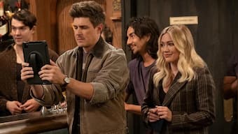 How I Met Your Father review: HIMYM reboot is an unnecessary, gibberish detour from a better story