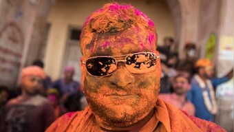 Happy Holi 2022: Here are some tips to protect your eyes while having fun with colours