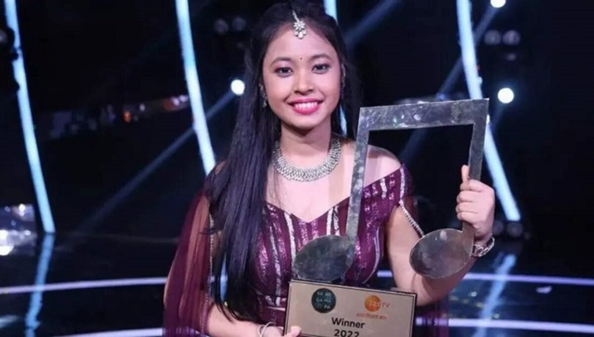 Neelanjana Ray Crowned As Sa Re Ga Ma Pa Season 30 Winner Takes Home Rs 10 Lakh Prize Money Entertainment News Firstpost