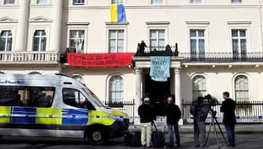 Protesters occupy oligarch’s London mansion: How the anger against Russia is spreading to the UK