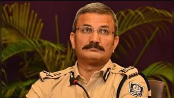 Stuff inside IPS officer’s bag shocks Jaipur airport security, check viral photo here