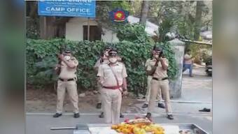Mumbai Police bids adieu to bomb squad dog Simba with three-gun salute