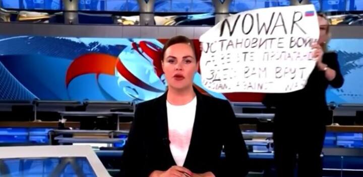 Russian journalist disrupts state TV broadcast to protest against Ukraine war; watch video here