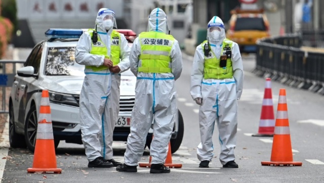 Panic buying in Shanghai as half of city in lockdown due to surge in COVID-19 cases Panic buying in Shanghai as half of city in lockdown due to surge in COVID-19 cases