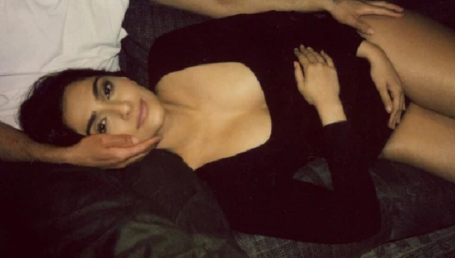 Sonam Kapoor announces pregnancy, shares maternity photoshoot with husband Anand Ahuja Sonam Kapoor announces pregnancy, shares maternity photoshoot with husband Anand Ahuja