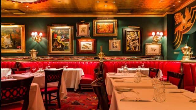 The Russian Tea Room was established in 1927 by members of the Russian Imperial Ballet, who were fleeing Communism. Image Courtesy: russiantearoomnyc.com