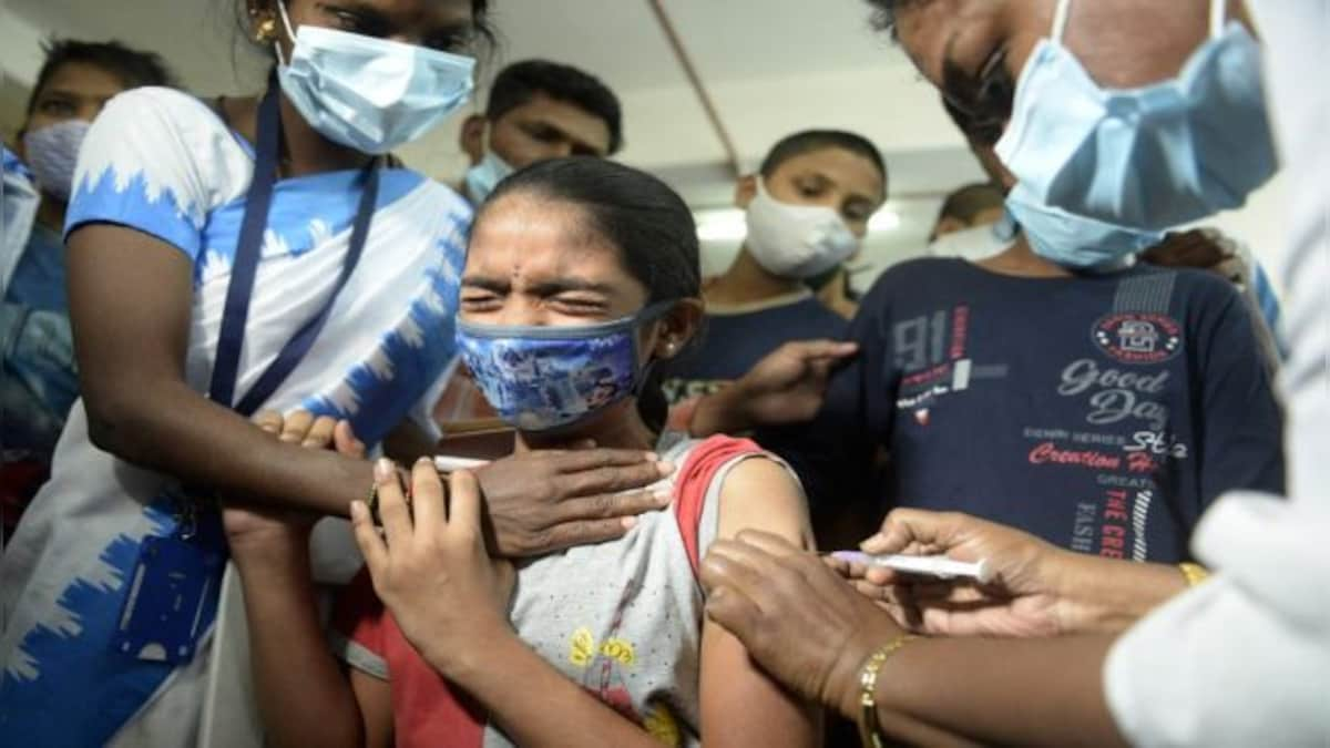 Over 9,500 precaution doses of COVID-19 vaccine given on first day, says Centre