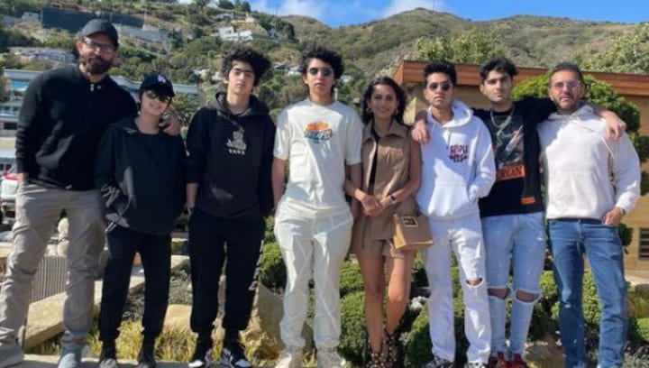Hrithik Roshan and Ritesh Sidhwani are holidaying with their kids in LA; see photo