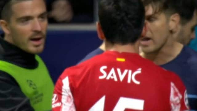 The pushing and shoving soon died down as John Stones managed to calm down the situation. However, City’s Jack Grealish (far left) has something offensive to say to Savic, which led to the Balkan momentarily grabbing Grealish by his hair. Grealish, however, didn’t retaliate, to his action as the match went into the stoppage time with no goal from Atletico. Twitter/Screengrab