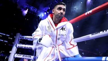 Former boxing world champion Amir Khan robbed at gunpoint