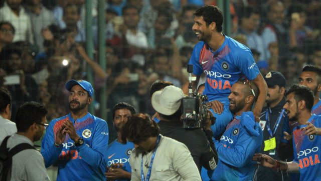 Happy Birthday Ashish Nehra: Top 5 bowling figures of former Indian pacer Happy Birthday Ashish Nehra: Top 5 bowling figures of former Indian pacer