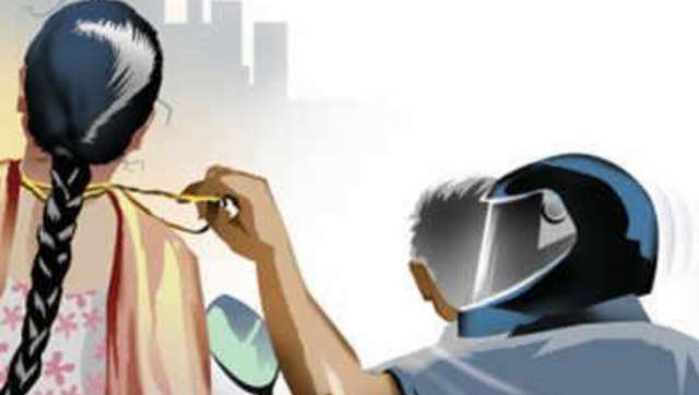 Noida: 3 Maharashtra women arrested for chain snatching from weekly markets to make ends meet Noida: 3 Maharashtra women arrested for chain snatching from weekly markets to make ends meet